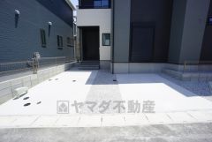 カースペースは2台分（軽含む）あり。