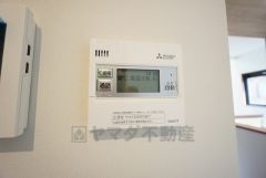 おいだき機能つきなのでお風呂に入る時間が異なるご家庭には嬉しいですね。ボタン一つで快適で便利な生活が＾＾