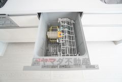 炊事時間を大幅に短縮できる食器洗浄乾燥機付き＾＾食器を洗う手間が減るので家族とのコミュニケーションの時間や自分の時間が増えますね。