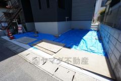 カースペース2台。（車種による）