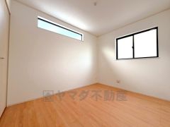 住む人のこだわりを活かす洋室＾＾広めのクローゼットもあり荷物もすっきり片付けられ、ゆとりのある暮らしが出来ます＾＾