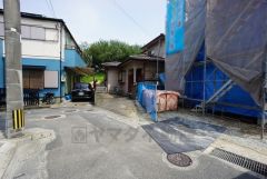 前面道路含む現地写真。