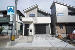 4LDK＾＾床暖房付き＾＾南向きで陽当たり良好＾＾歩6分圏にハカタミスト、明治屋ジャンボ、ミニストップ、ファミマ、ココカラファイン、保育園など周辺環境充実＾＾