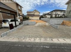 駐車スペース2台分(車種による)。