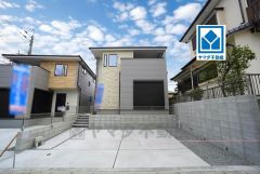 4LDK。南東向き。カースペース2台分。JR「博多南」駅(自転車6分/1.6ｋｍ)博多駅まで1駅＾＾