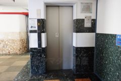 エレベーター。