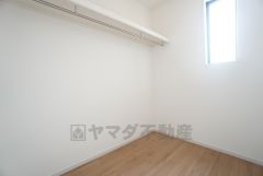 共有スペースにあるので、非常時にもすぐ取り出せる防災グッズや備蓄品の収納などにおススメ＾＾