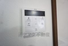 おいだき機能つきなのでお風呂に入る時間が異なるご家庭には嬉しいですね。ボタン一つで快適で便利な生活が＾＾ 