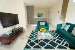 家族が集まる開放的なリビング。思い思いの時間を過ごしたり食事をしたり、素敵な団らんの場になりますね。家具はCGによるイメージ画像