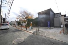 前面道路。 東側約7.65ｍ公道。 前面道路が広く駐車もラクラクです＾＾