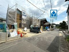 前面道路は西側約4.5～4.9ｍの公道に面しています＾＾ 