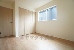 住む人のこだわりを活かす洋室＾＾広めのクローゼットもあり荷物もすっきり片付けられ、ゆとりのある暮らしが出来ます＾＾