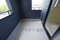 バルコニーからの眺望。インナーバルコニーは南面に2か所あり＾＾