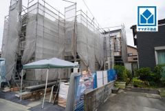 2026年8月撮影。 全2区画の新築戸建です。 歩10分圏：ロピア・白水大池公園・ナフコ・ＭｒＭａｘ・ローソン・ファミマなど。西鉄バス「松ヶ丘団地」停歩6分。大橋駅行き＾＾