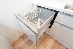 炊事時間を大幅に短縮できる食器洗浄乾燥機付き＾＾食器を洗う手間が減るので家族とのコミュニケーションの時間や自分の時間が増えますね。