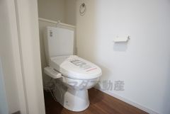 トイレは1階と2階それぞれに設けられています。