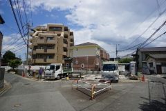 前面道路。