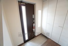 たっぷり収納できるシューズボックスです。家族全員の靴がきれいに整頓できます。