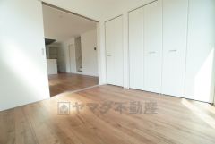 住む人のこだわりを活かす洋室＾＾広めのクローゼットもあり荷物もすっきり片付けられ、ゆとりのある暮らしが出来ます＾＾