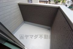 陽当たりの良いバルコニーです。お洗濯やお布団干しはもちろん、日光浴スペースにも＾＾