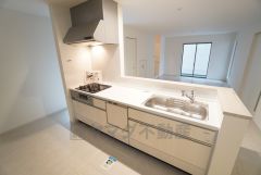 会話をしながら楽しくお料理ができるカウンターキッチン＾＾家族とコミュニケーションをとりながら、楽しくお料理や片付けができそうです＾＾