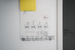 浴室暖房乾燥機には、暖房、乾燥、涼風、換気の4つの機能が付いています。タイマー付きです。換気・雨の日の洗濯も安心です＾＾