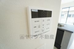 おいだき機能つきなのでお風呂に入る時間が異なるご家庭には嬉しいですね。ボタン一つで快適で便利な生活が＾＾