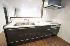 対面式キッチンなのでリビングにいるご家族とコミュニケーションを取りながら洗い物やお料理が楽しめそうですね＾＾