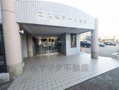 清掃の行き届いたきれいなエントランス。