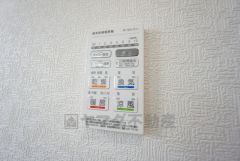 浴室暖房乾燥機には、暖房、乾燥、涼風、換気の4つの機能が付いています。タイマー付きです。換気・雨の日の洗濯も安心です＾＾