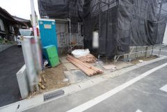 駐車スペースはゆとりある並列2台分を確保。マイカー用に、お客さま用に、余裕を持ってご利用いただけます＾＾ 