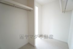 収納力豊富なウォークインクローゼット付き。洋服や小物などを1箇所にまとめて美しい収納を実現します＾＾