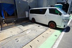 カースペースは並列2台分＾＾急な来客時やお子様が成人して車を所有するようになっても安心です。