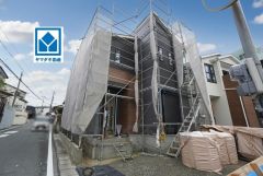 開放感のある角地＾＾コンビニ、ドラッグストア徒歩3分圏内＾＾周辺環境充実しています＾＾