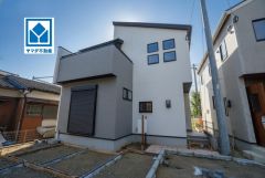 歩8分圏内にはスーパー、コンビニ、ドラッグストアなど。周辺環境充実＾＾