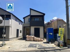 歩7分にマルショク＆西鉄バス「鶴田」停＾＾天神博多行＾＾快速も停車します。