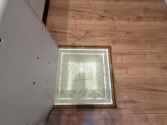 キッチンに床下収納があります。長期保存ができるもの、調理器具、防災グッズを入れておくのもいいですね。