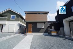 スーパー、コンビニ、ドラッグストアまで徒歩約7分圏内。周辺環境充実です＾＾