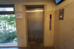 エレベーター完備。