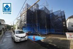 スーパーやコンビニなども近く周辺環境充実。快適でゆとりのある生活空間で新生活を始めましょう^^