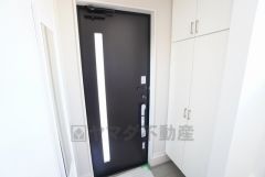 ご家族の靴をスッキリと片付けられるシューズボックス付きの玄関です＾＾スッキリと片付いた玄関は気持ちがいいです＾＾