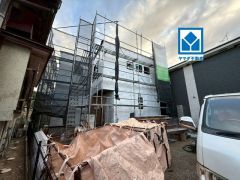 現地（2025年10月）撮影。 スーパー、コンビニ徒歩8分圏内。イオンモール筑紫野まで車で8分（3.1ｋｍ）周辺環境充実です＾＾ カースペース3台付き＾＾（車種による）