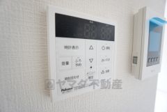 おいだき機能つきなのでお風呂に入る時間が異なるご家庭には嬉しいですね。ボタン一つで快適で便利な生活が＾＾