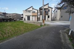 前面道路幅員：南側約4ｍ公道