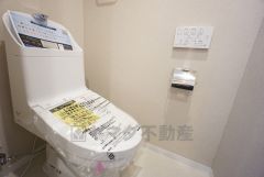 清潔感のあるトイレ。