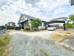 広々としたお庭付き＾＾日光浴やガーデニングはもちろん、お子さまの外遊びの場としても＾＾