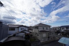 目の前に日差しを遮る建物がないので、日当たり＆風通し良好です＾＾