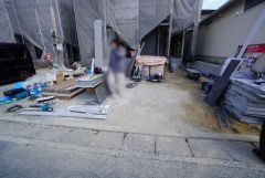 駐車スペースは並列2台分を確保。マイカー用に、お客さま用に、余裕を持ってご利用いただけます。