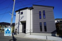 開放感のある角地＾＾西鉄「西鉄小郡駅」歩12分。都市部へのアクセス良好＾＾1ｋｍ圏にマックスバリュ、セブン、ローソン、ドラモリ、保育園、市役所など周辺環境充実＾＾