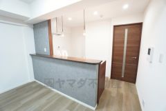 対面式キッチンなのでリビングにいるご家族とコミュニケーションを取りながら洗い物や、お料理が楽しめそうですね＾＾